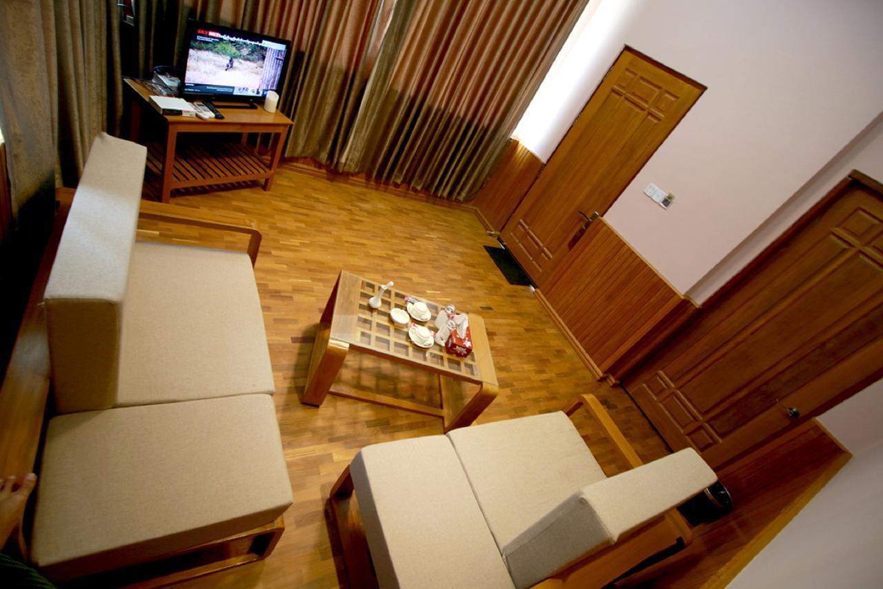 Famous Hotel บาโก ภายนอก รูปภาพ