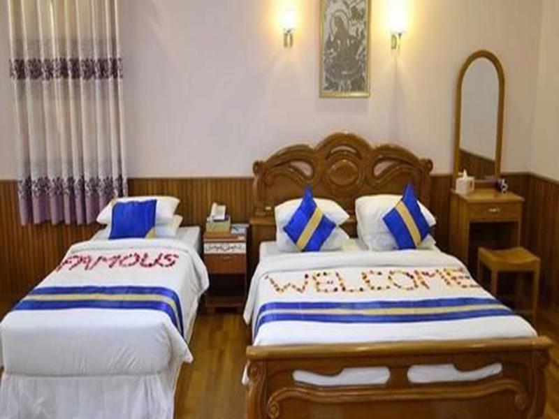 Famous Hotel บาโก ภายนอก รูปภาพ