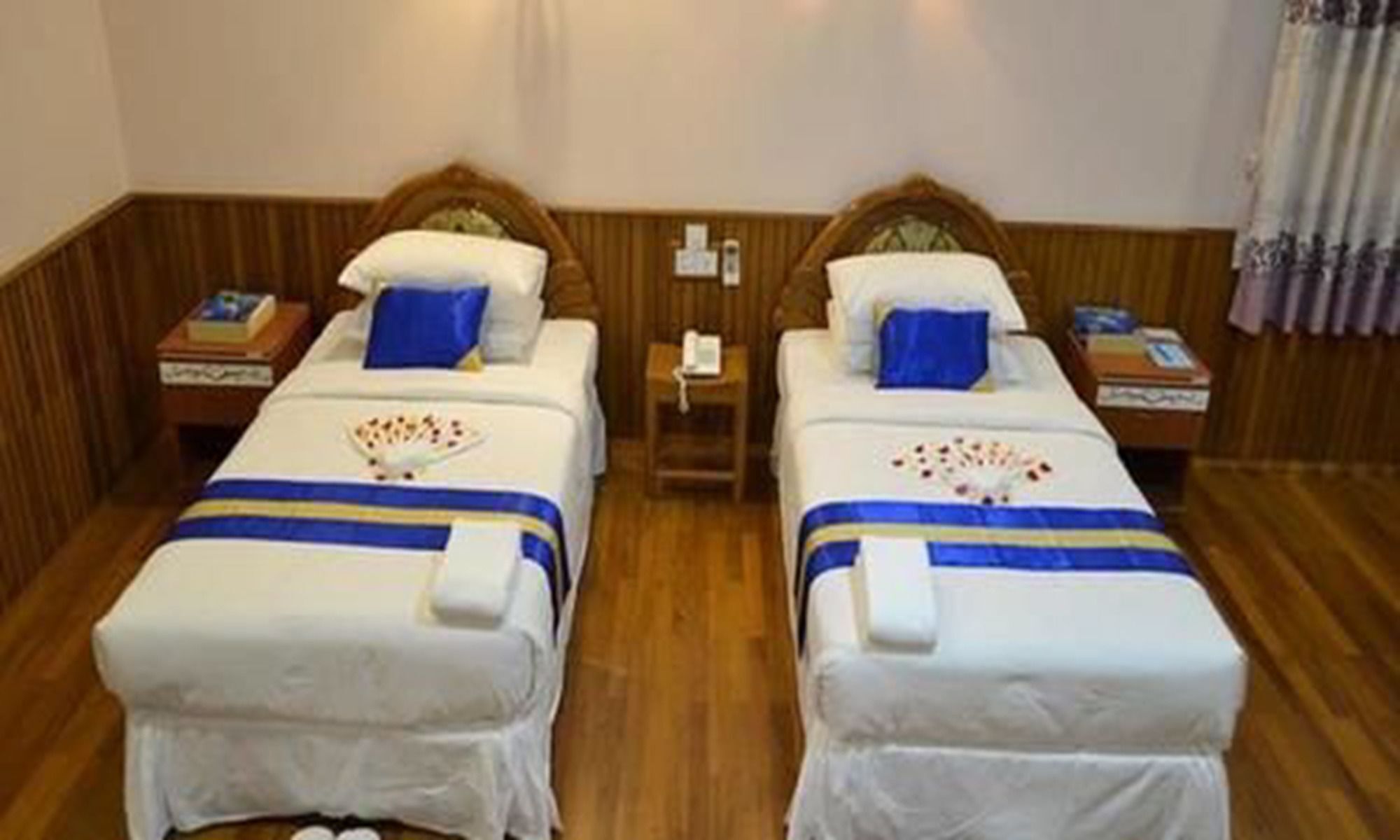 Famous Hotel บาโก ภายนอก รูปภาพ